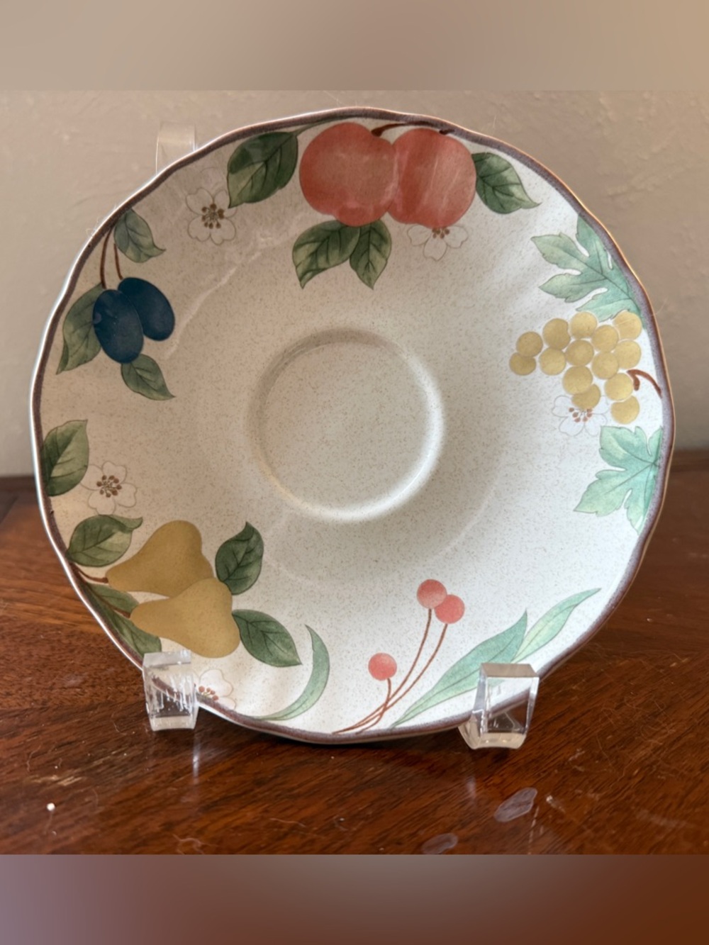 Mikasa Country Classics Fruit Pattern Ceramic Bread and Butter Plates OC014